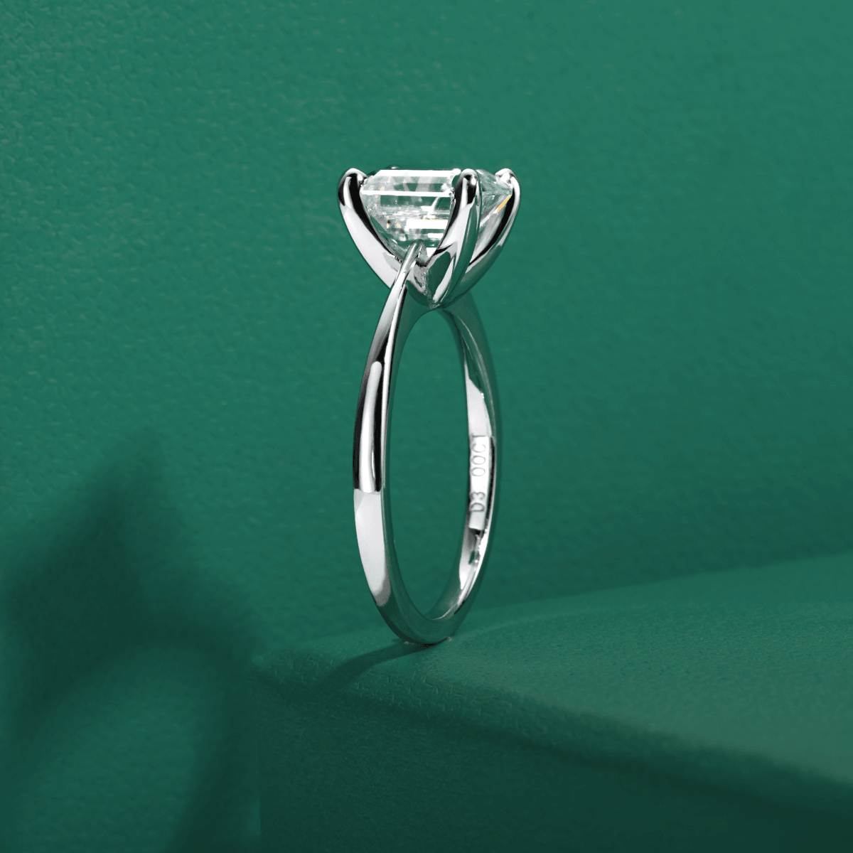 Anel Solitário Asscher Moissanite - Yuna Joias