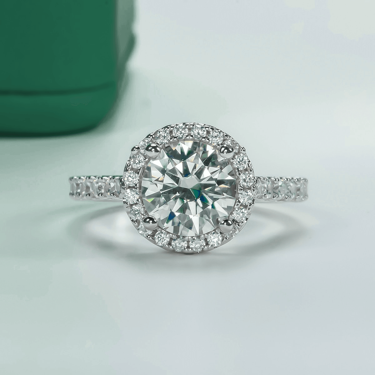 Anel Beatriz Halo Moissanite - Yuna Joias