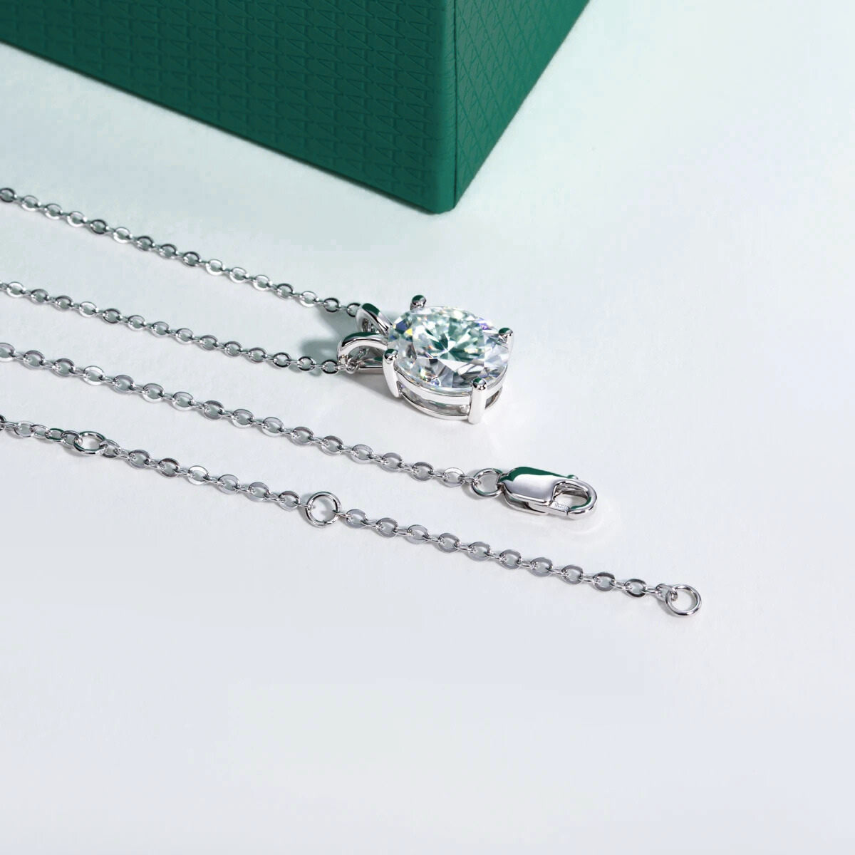 Colar Oval Moissanite 2 a 5ct - Prata 925 Banho Ouro Branco 18k com Certificado GRA - Yuna Joias