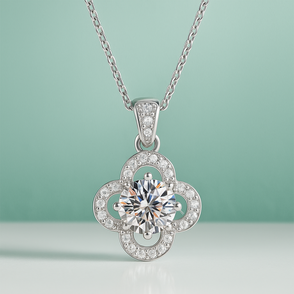 Colar em Ouro Branco 18k Moissanite em Formato de Flor - Yuna Joias