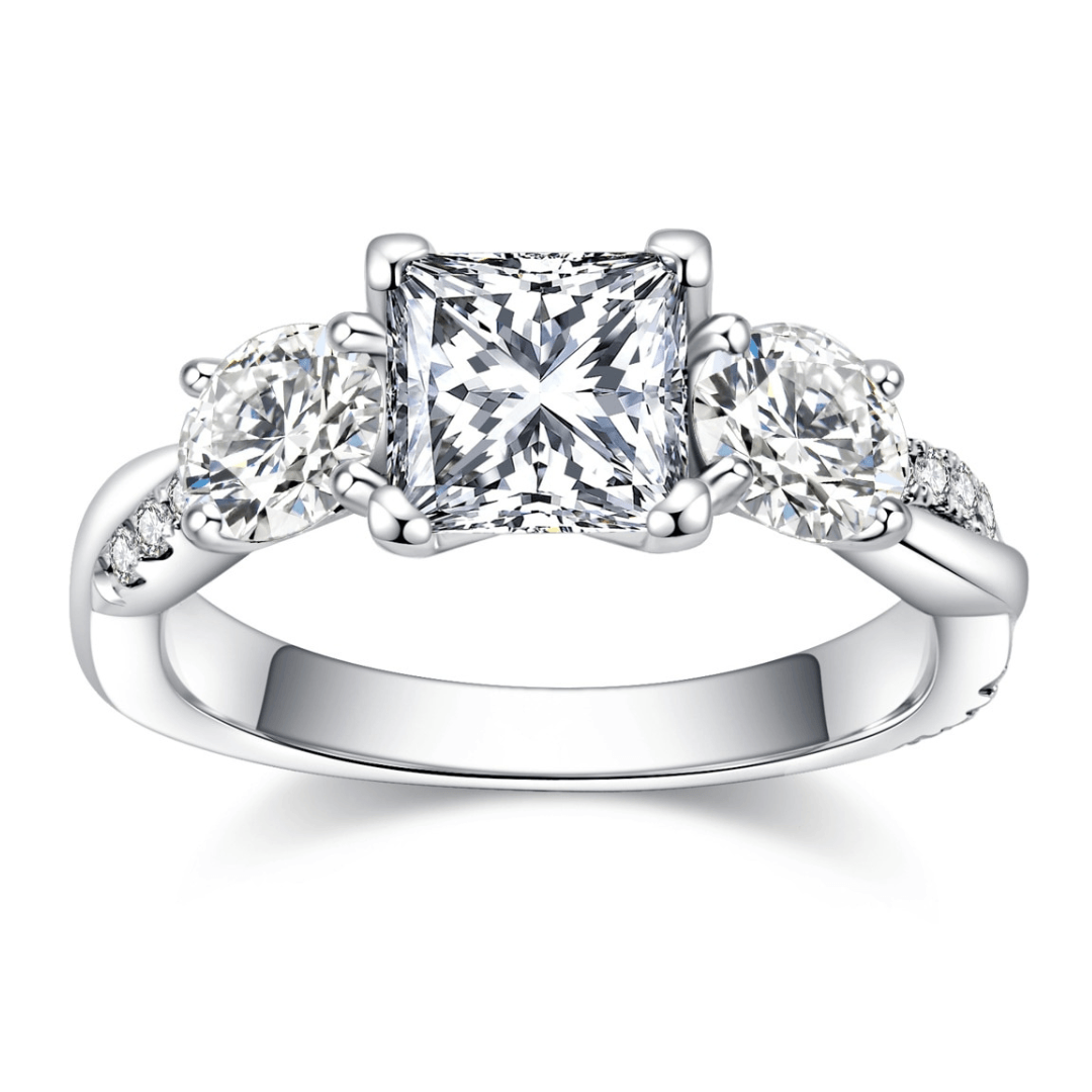 Anel Cross Princess Moissanite - Yuna Joias