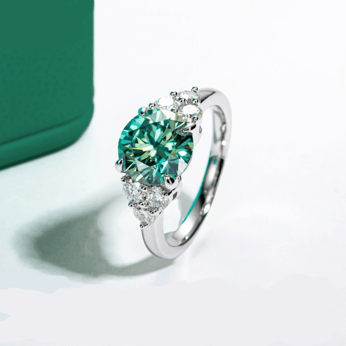 Anel Luxury Green Moissanite - Yuna Joias