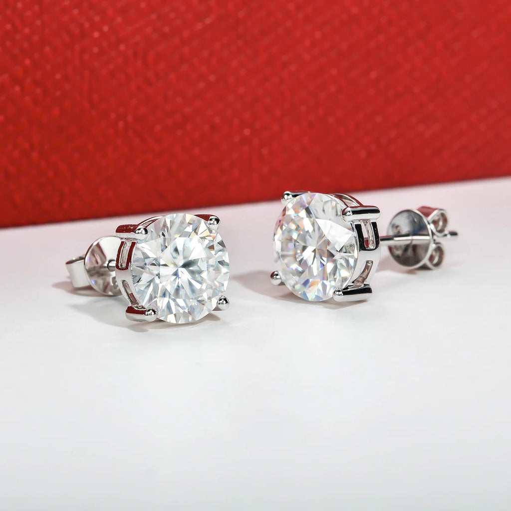 Brincos Solitários em Ouro Branco 14K com Moissanite de 4 Quilates Totais – Certificado GRA, Cor D, Brilho Excepcional - Yuna Joias