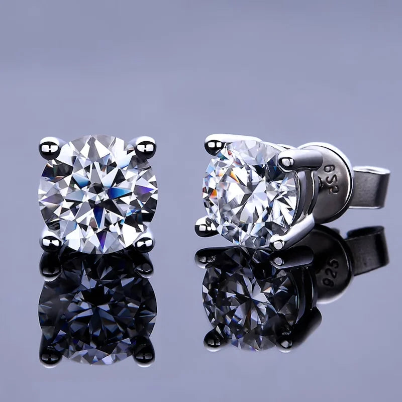 Brinco  em prata .925 e 0.3, 0.5, 1.0, 2.0 CT Moissanite.