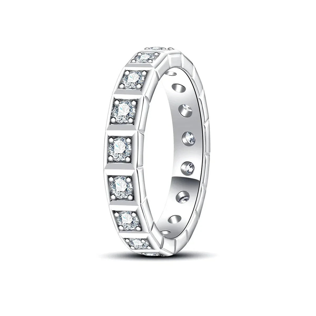 Anel em prata .925 e 2.2mm moissanites
