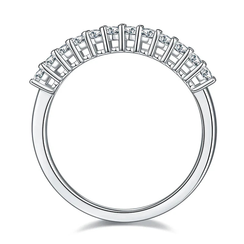 Meia Aliança em prata .925 e 0.8CT Moissanite