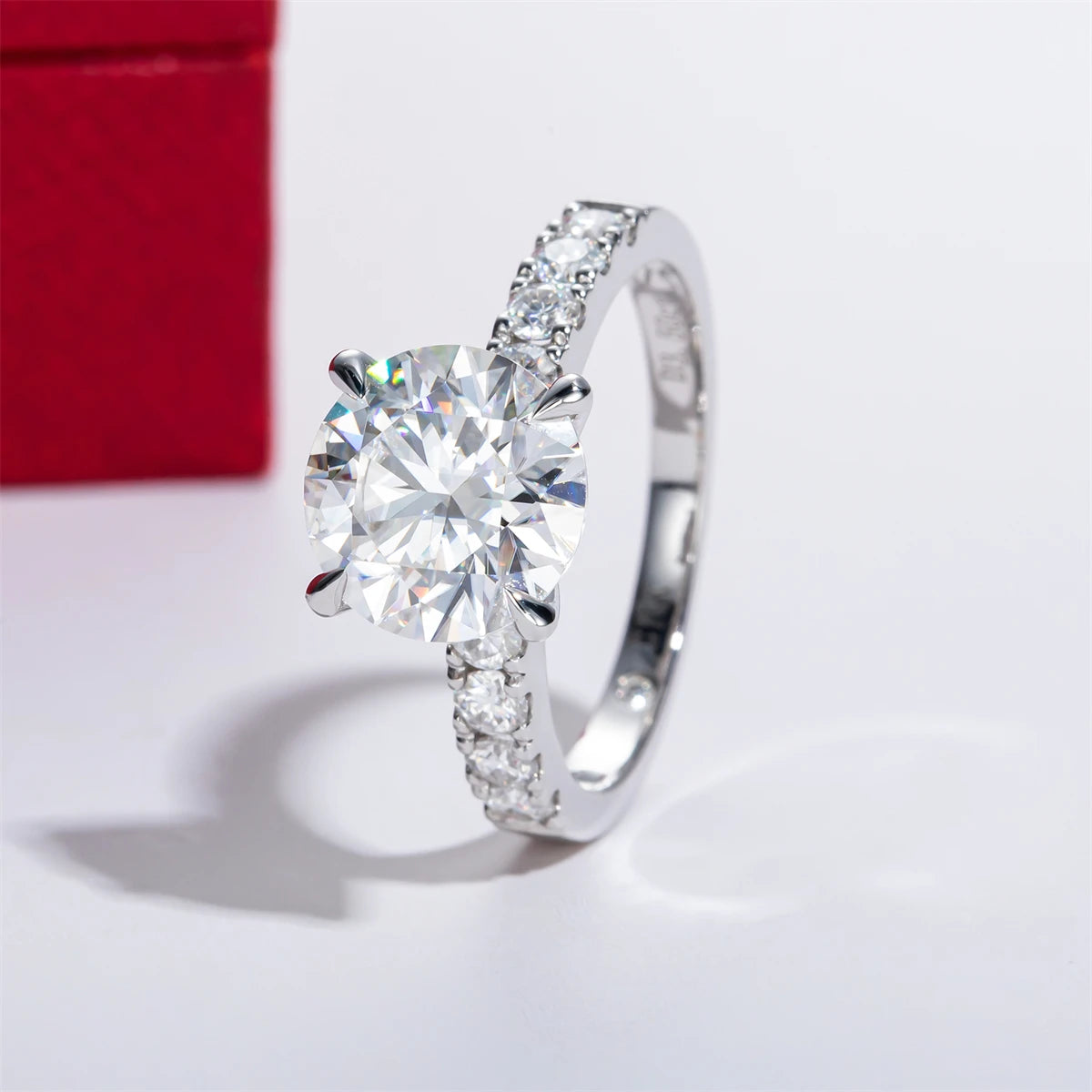 Anel de Noivado em Ouro Branco 14K com Moissanite de 3.5 Quilates – Yuna Joias