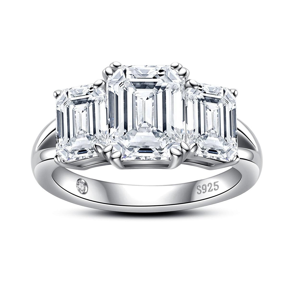 Anel Trilogy Esmeralda Moissanite - Yuna Joias