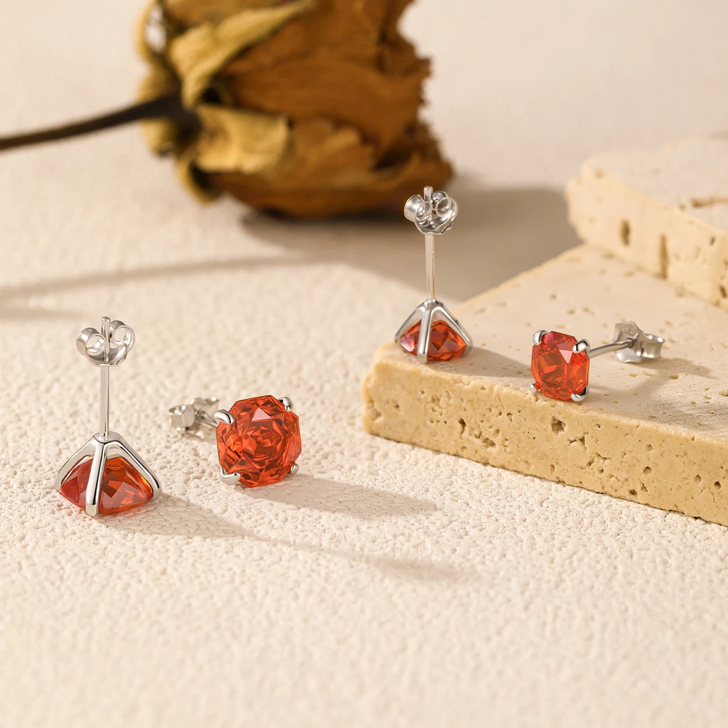 Brinco Solitário Octagonal com Zircônia Vermelha - Joia Romântica em Prata 925 - Yuna Joias