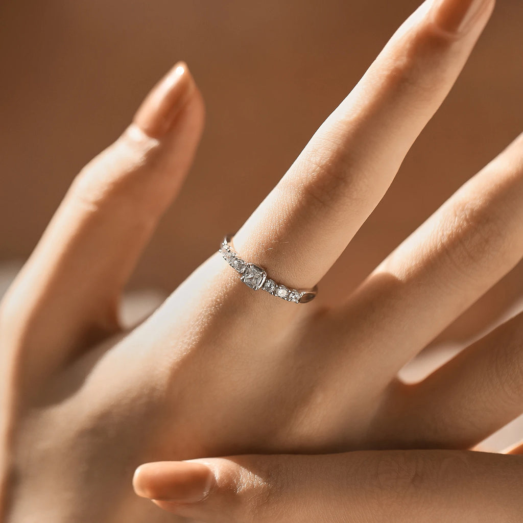 Anel Solitário Feminino com Zircônia Amarela - Joia Delicada em Prata 925 Estilo Candy - Yuna Joias