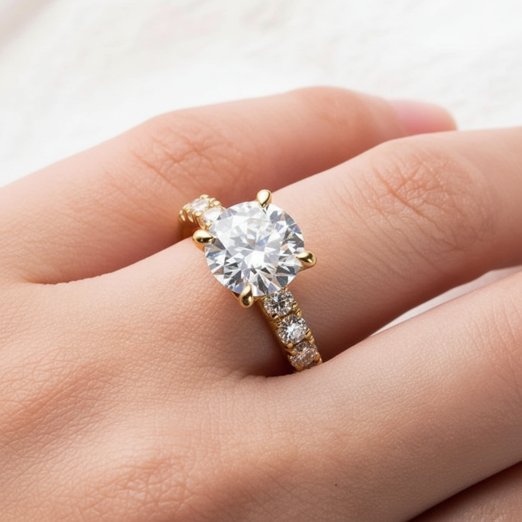 Anel de Noivado Moissanite 4,3ct Prata 925 Banho Ouro 18k com Certificado - Yuna Joias