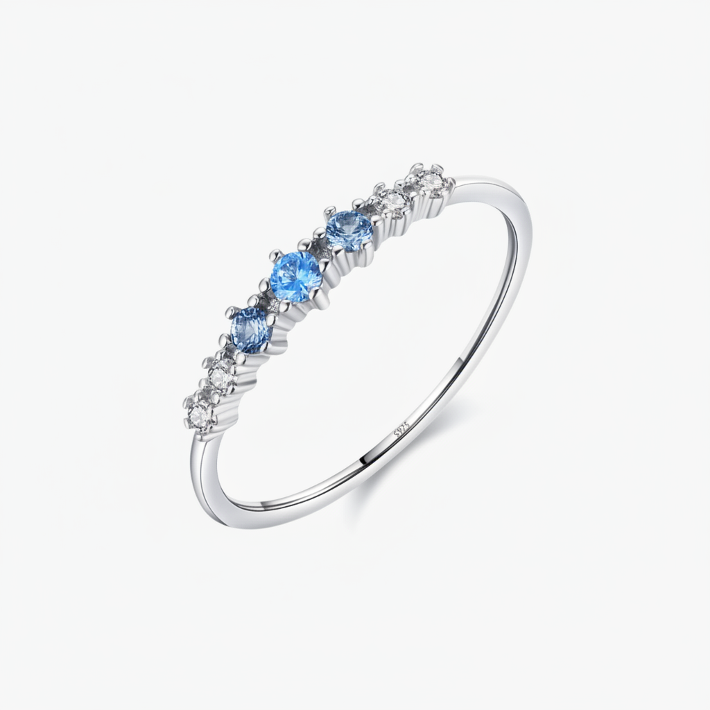 Anel Solitário Feminino com Zircônia Azul - Joia Delicada em Prata 925 para Empilhar - Yuna Joias
