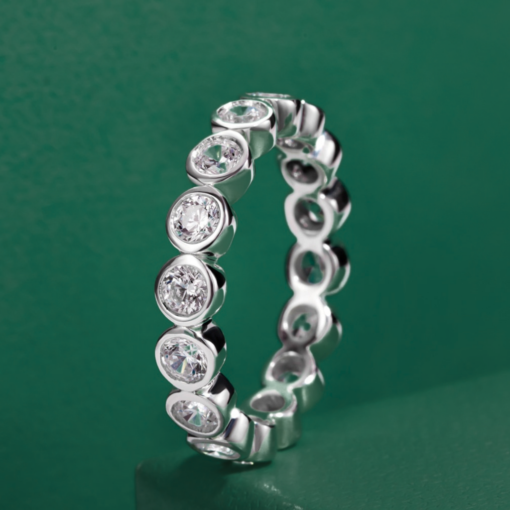 Anel de Noivado em Moissanite com Prata 925 e Banho de Ouro Branco - Yuna Joias - Yuna Joias