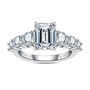 Anel Amara com Moissanite Esmeralda 3,0ct em Prata 925 e Detalhes em Ouro 18k - Yuna Joias - Yuna Joias