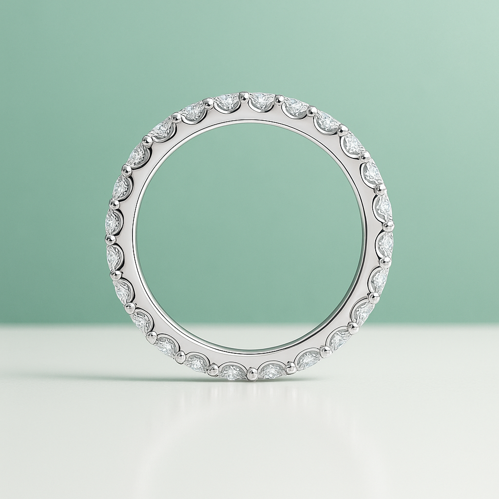 Anel Eterno Moissanite com Elegância Atemporal em Prata 925 - Yuna Joias - Yuna Joias