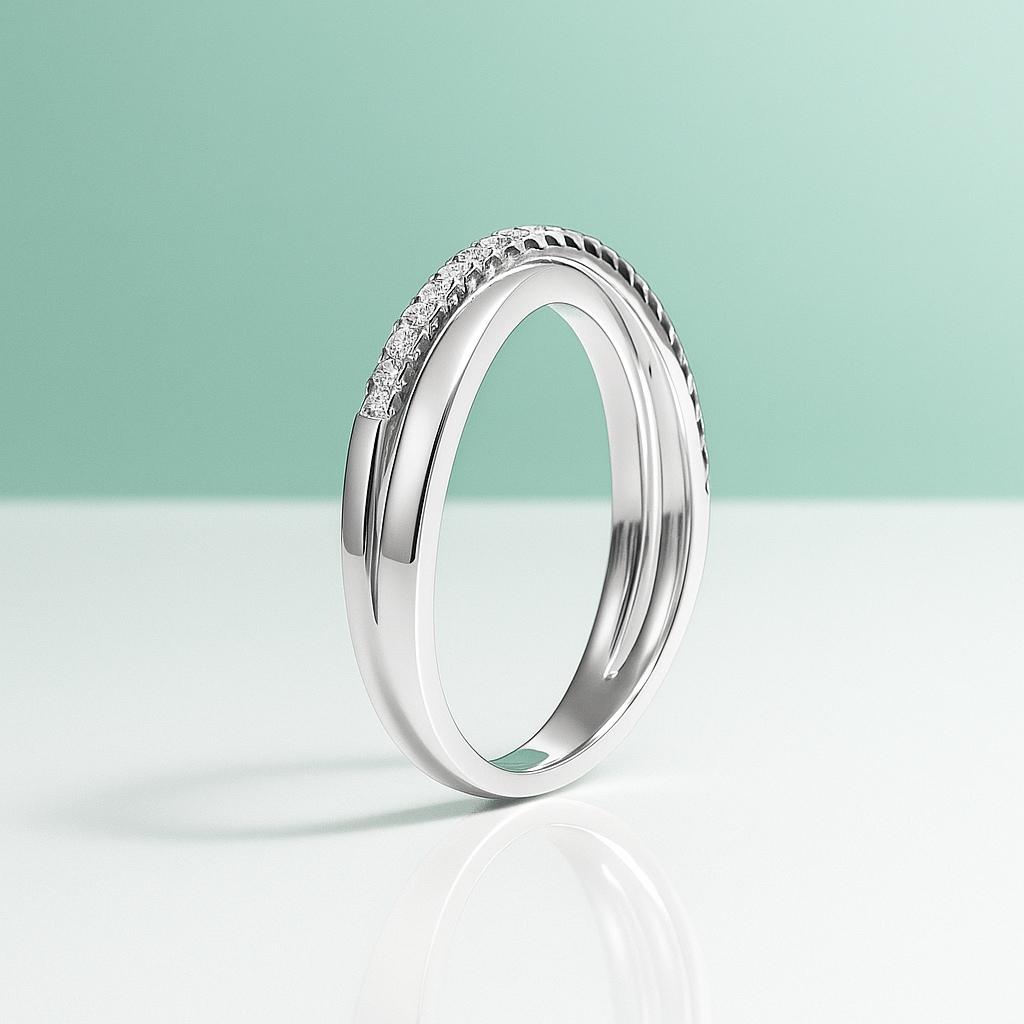 Anel Meia Aliança Aros Entrelaçados com Moissanite e Banho de Ouro 18k em Prata 925 - Yuna Joias - Yuna Joias