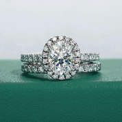 Conjunto de Anel Solitário com Meia Aliança em Prata 925 com Moissanite Oval 2ct – Yuna Joias - Yuna Joias