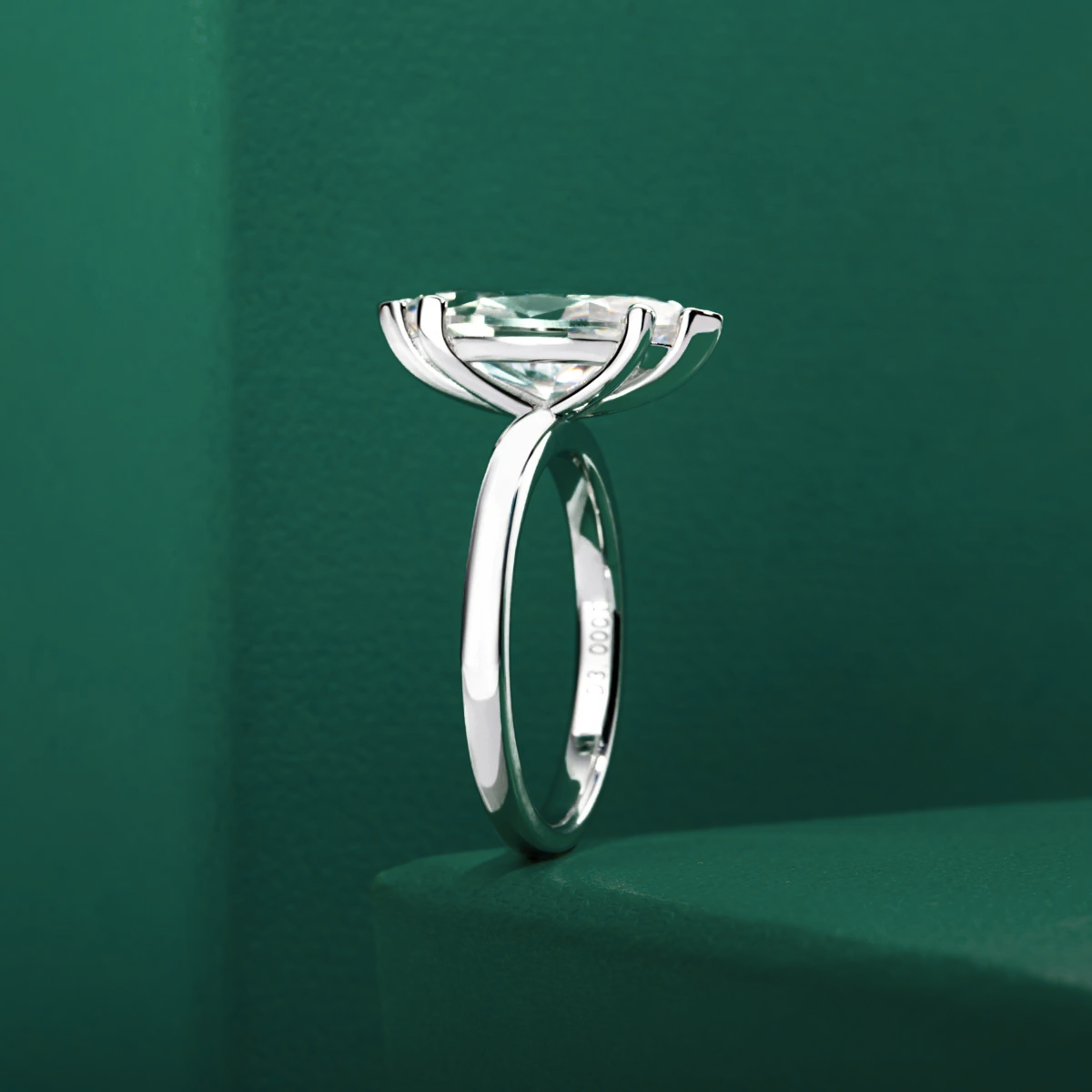 Anel Solitário com Moissanite Marquesa 3ct em Prata 925 com Banho de Ródio e Ouro Branco 18k – Yuna Joias - Yuna Joias