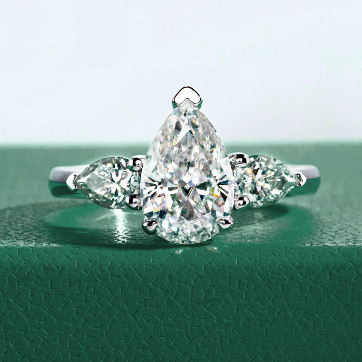 Anel Solitário com Moissanite Central de 7x11mm e Lapidação Pera - 11 - Anel Solitário