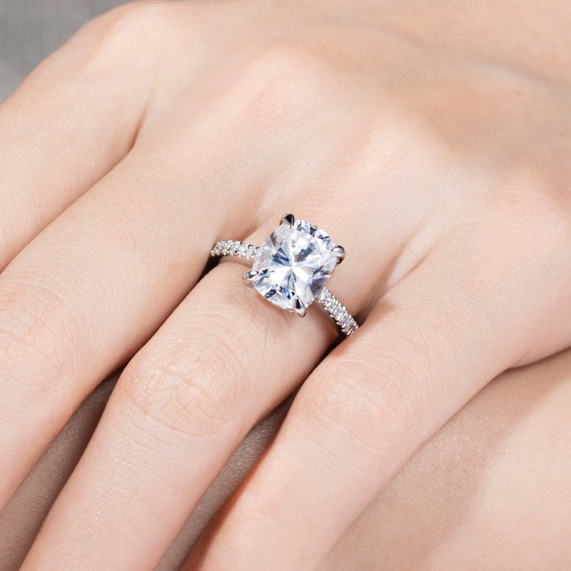 Anel Solitário de Moissanite 5 Quilates com Banho de Ouro 18k – Yuna Joias - Yuna Joias