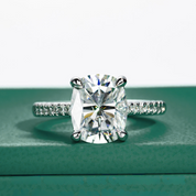 Anel Solitário de Moissanite 5 Quilates com Banho de Ouro 18k – Yuna Joias - Yuna Joias