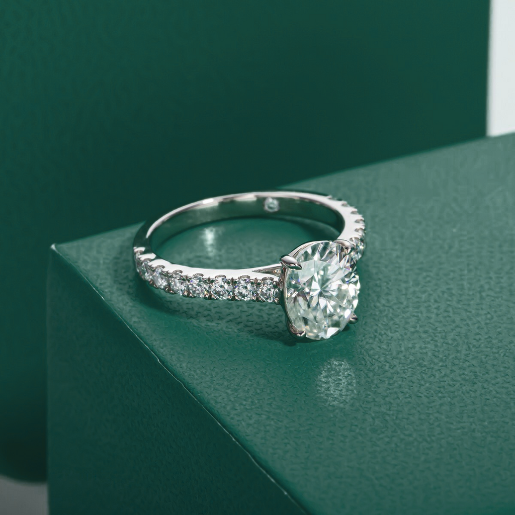 Anel de Noivado Moissanite 2 Quilates – Brilho Intenso em Prata com Ouro 18k - Yuna Joias - Yuna Joias