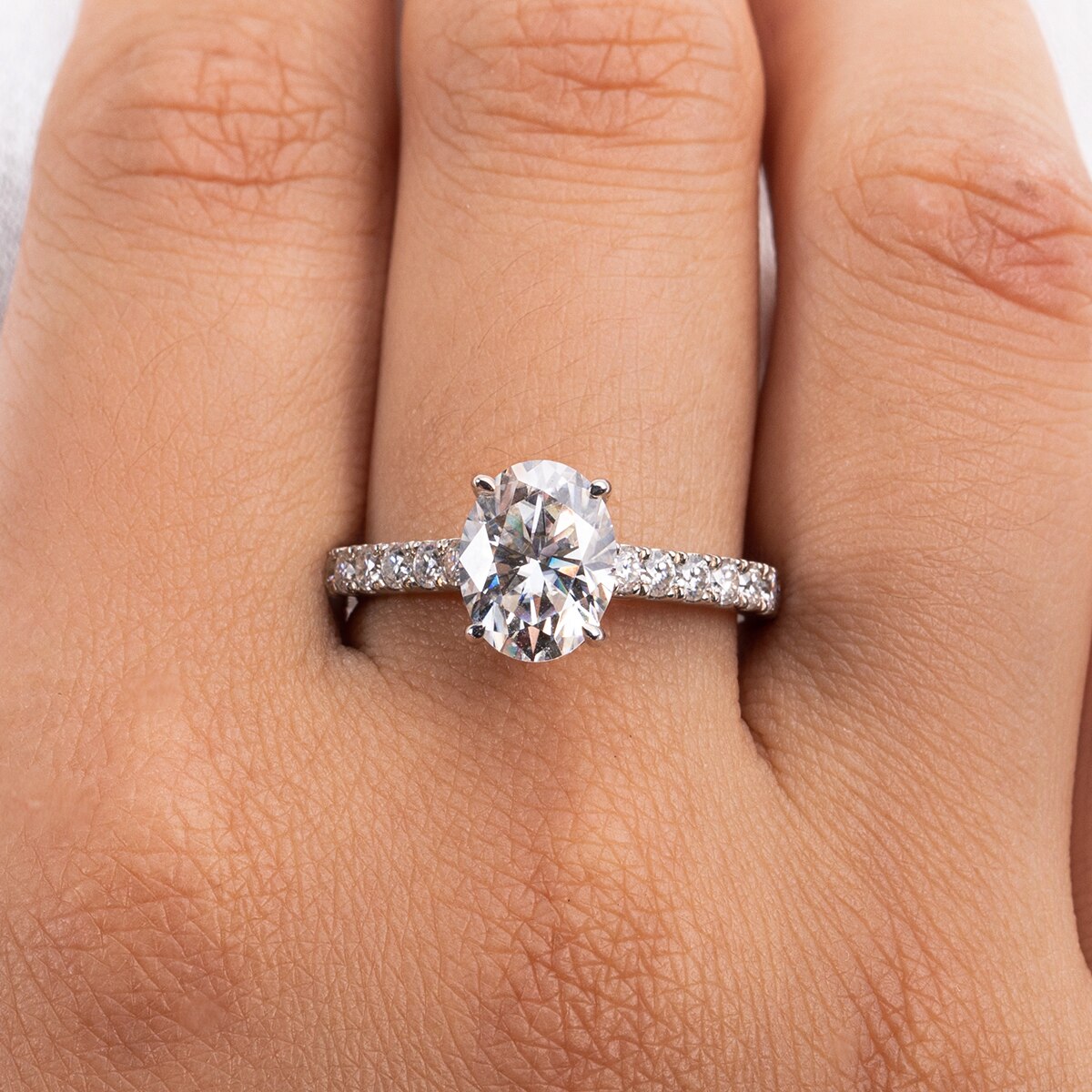 Anel de Noivado Moissanite 2 Quilates – Brilho Intenso em Prata com Ouro 18k - Yuna Joias - Yuna Joias