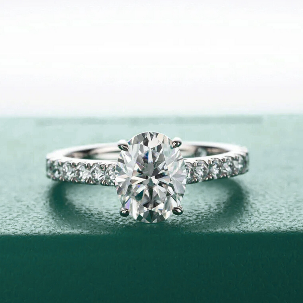 Anel de Noivado Moissanite 2 Quilates – Brilho Intenso em Prata com Ouro 18k - Yuna Joias - Yuna Joias