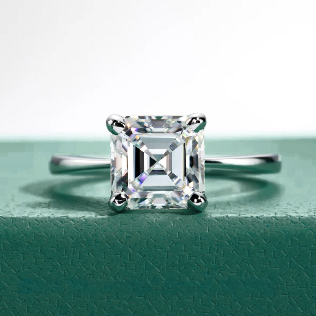 Anel Solitário com Moissanite de 3 Quilates Corte Asscher em Prata 925 e Ouro Branco 18k – Yuna Joias - Yuna Joias