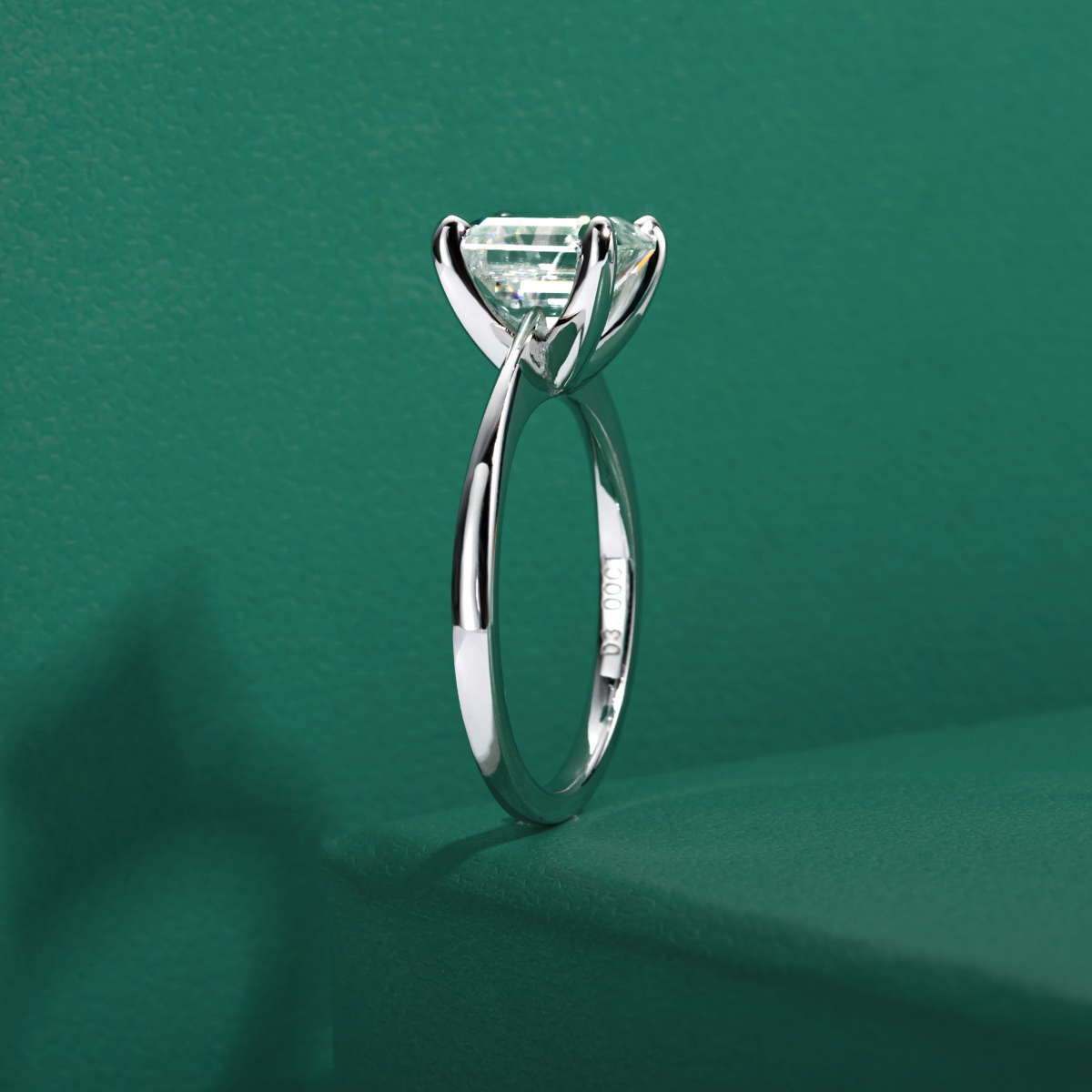 Anel Solitário com Moissanite de 3 Quilates Corte Asscher em Prata 925 e Ouro Branco 18k – Yuna Joias - Yuna Joias