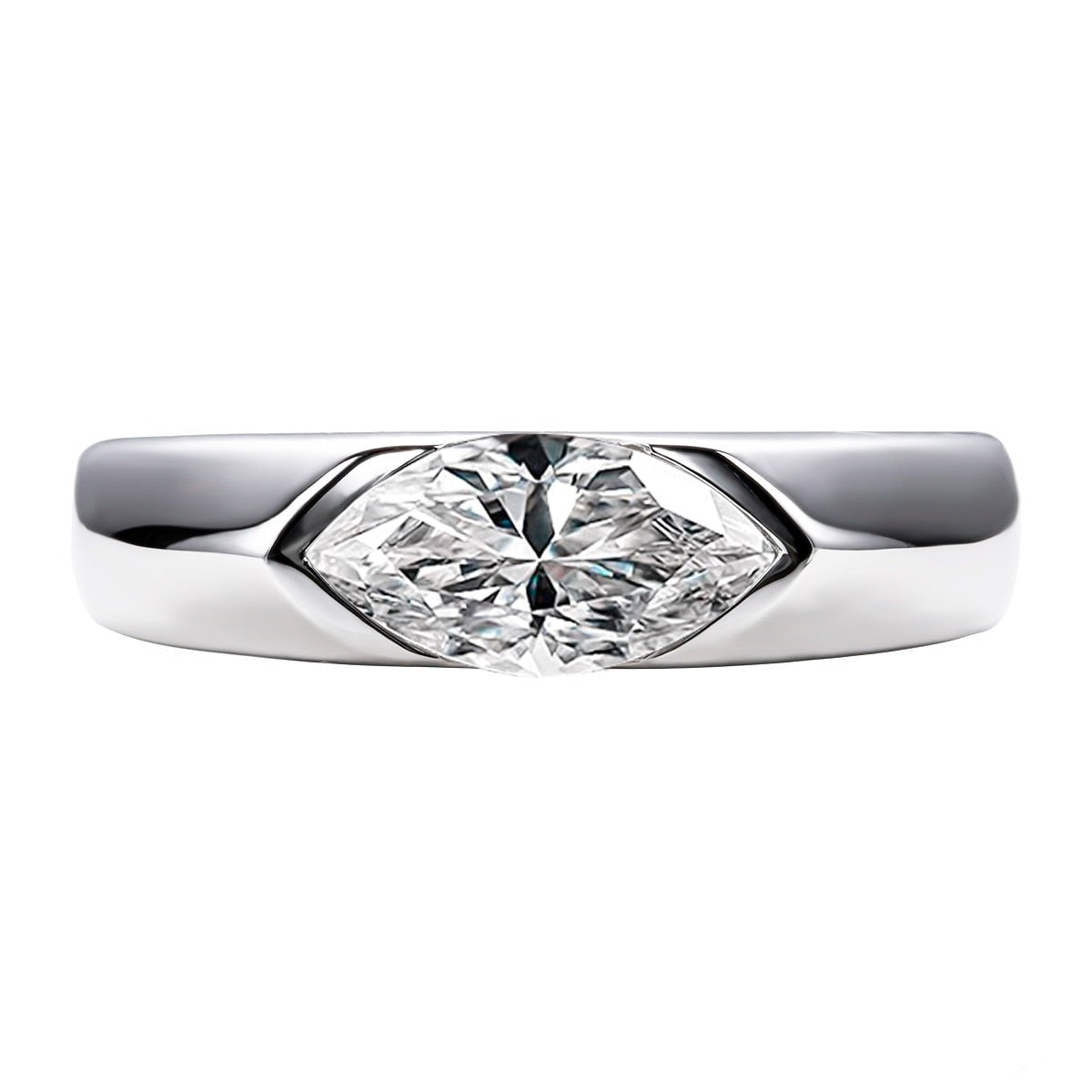 Anel Solitário de Moissanite Lapidação Marquesa 1ct em Prata 925 com Banho de Ródio e Detalhes em Ouro Branco 18k – YUNA JOIAS - Yuna Joias