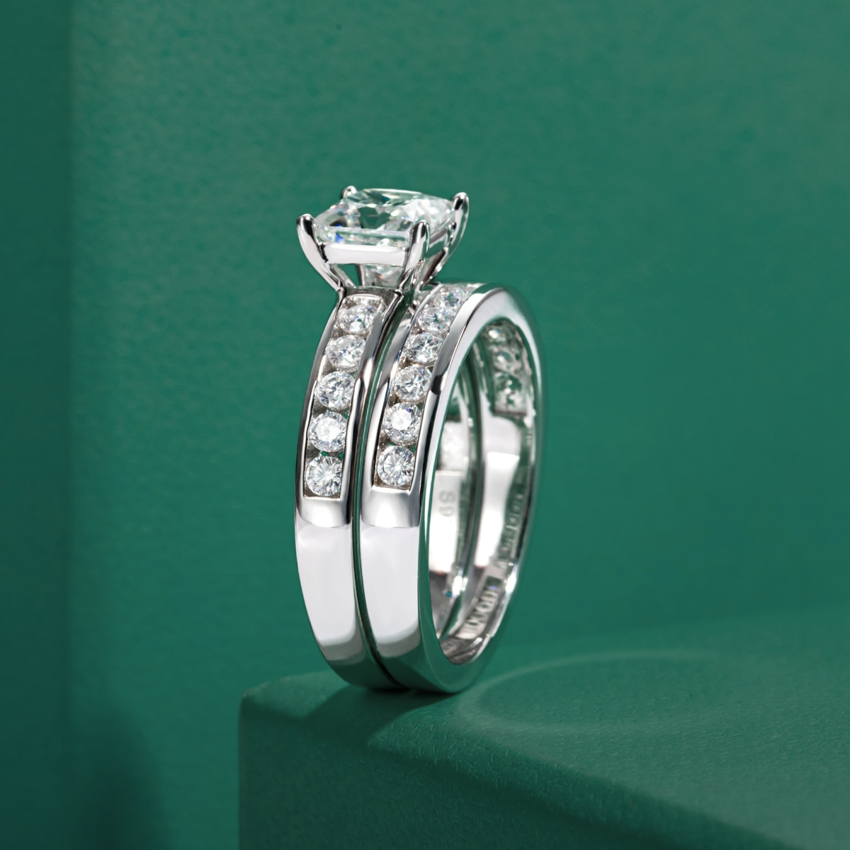 Anel Solitário de Moissanite 1.2ct em Prata 925 com Ouro Branco 18k – Yuna Joias - Yuna Joias