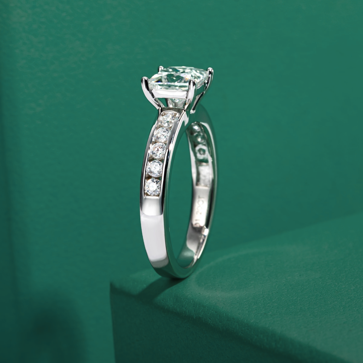 Anel Solitário de Moissanite 1.2ct em Prata 925 com Ouro Branco 18k – Yuna Joias - Yuna Joias