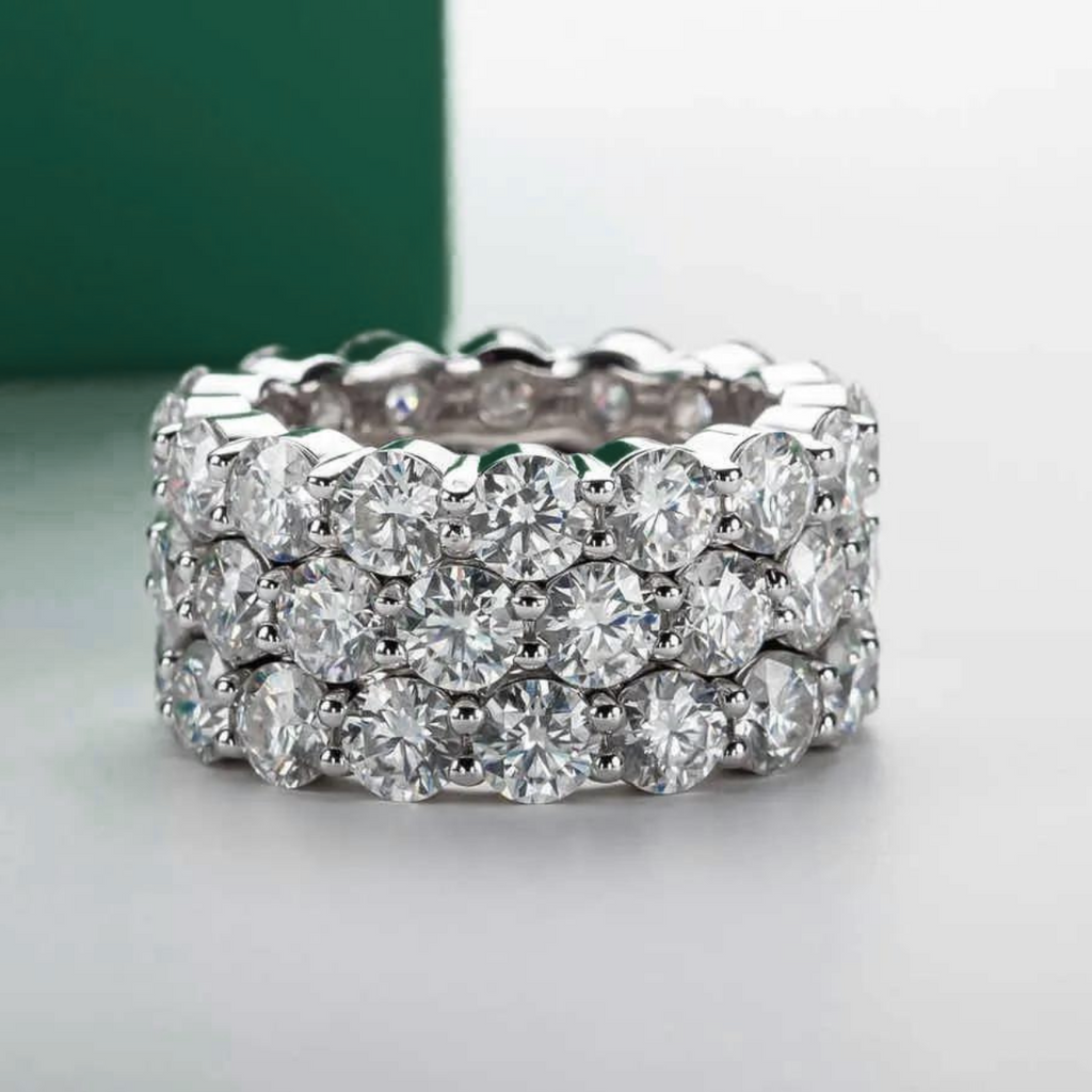 Aliança Moissanite Inteira em Prata 925 com Banho de Ouro Branco – Yuna Joias - Yuna Joias