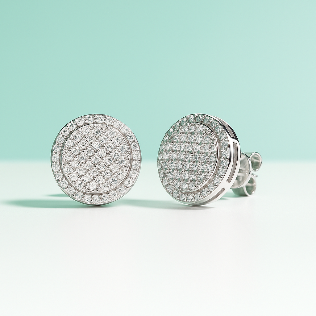 Brinco Solaris Moissanite de Design Sofisticado e Brilho Excepcional - Yuna Joias