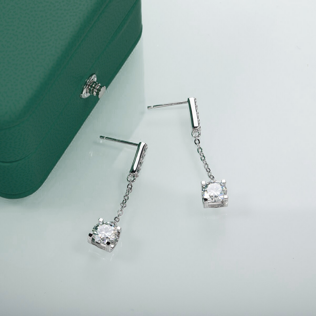 Brincos de Moissanite 2,0ct com Prata 925 e Banho de Ouro 18k – Yuna Joias - Yuna Joias