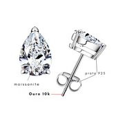Brincos de Moissanite com Haste em Ouro 10k – Lapidação Pera | Antialérgicos, Sustentáveis e com Certificação GRA - Yuna Joias - Yuna Joias
