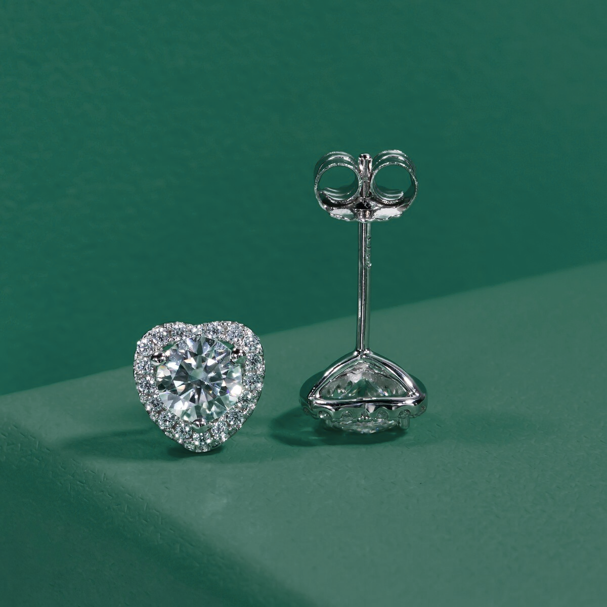 Brinco de Moissanite Coração 0,5ct em Prata 925 com Banho de Ouro 18k – Yuna Joias - Yuna Joias