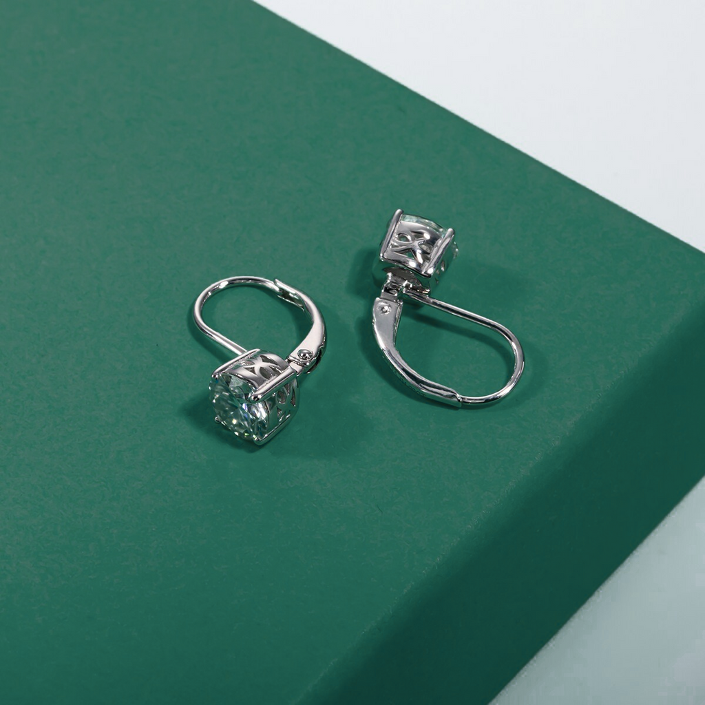 Brinco Moissanite 2.0ct Prata 925 com Banho de Ouro 18k – Yuna Joias - Yuna Joias