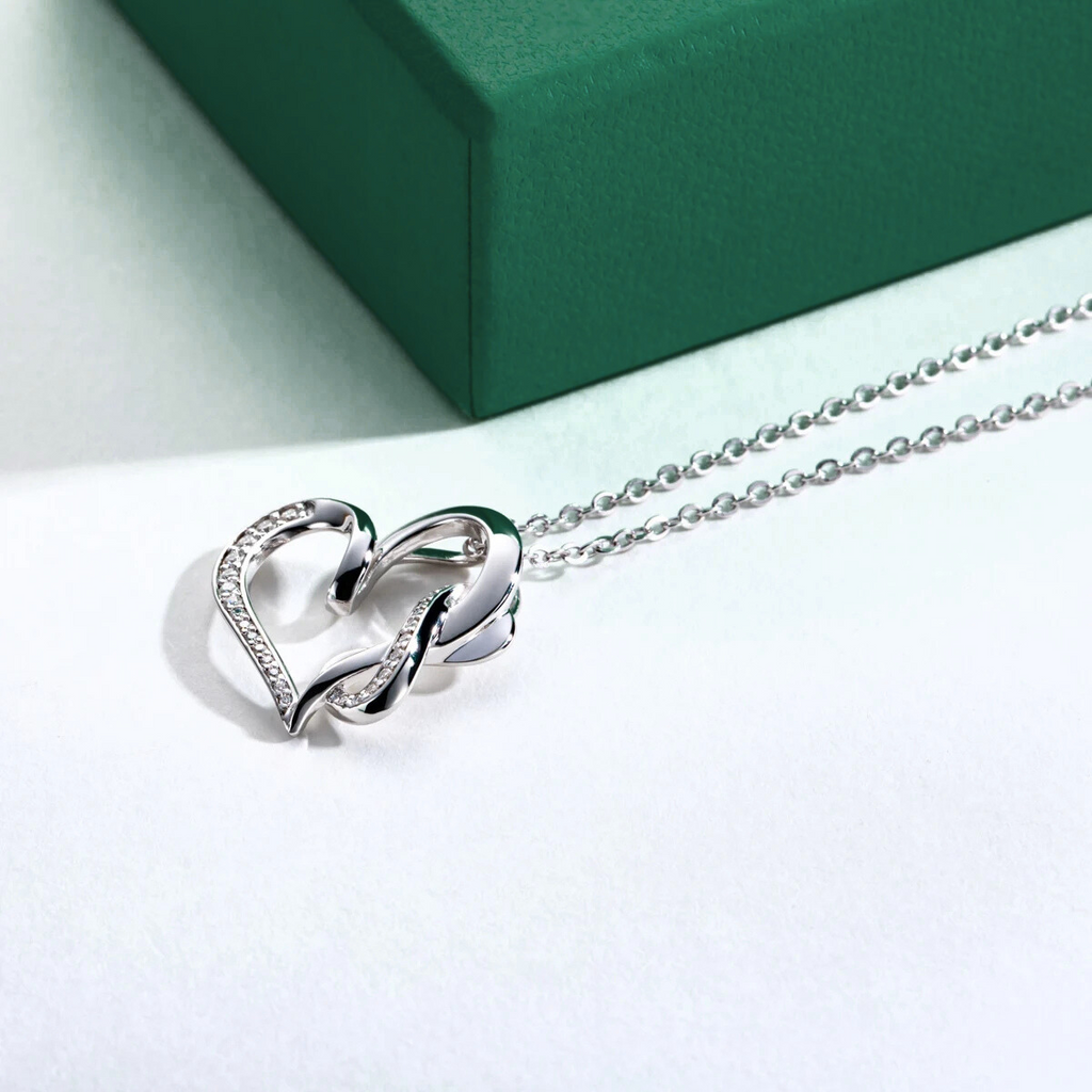 Colar de Coração com Infinito em Prata 925 e Moissanite D-VVS1 – Yuna Joias - Yuna Joias