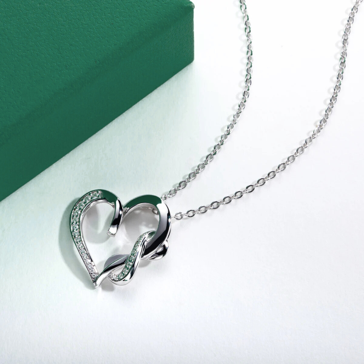 Colar de Coração com Infinito em Prata 925 e Moissanite D-VVS1 – Yuna Joias - Yuna Joias