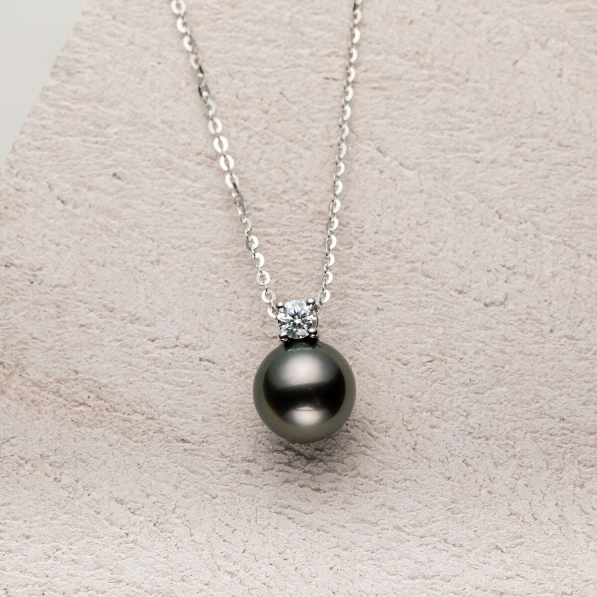 Colar de Pérola Natural Negra Tahiti com Moissanite e Ouro Branco 18k - Colar