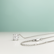 Colar Ponto de Luz com Moissanite Brilhante – Prata 925, Ouro 18K e Certificação GRA - Yuna Joias - Yuna Joias