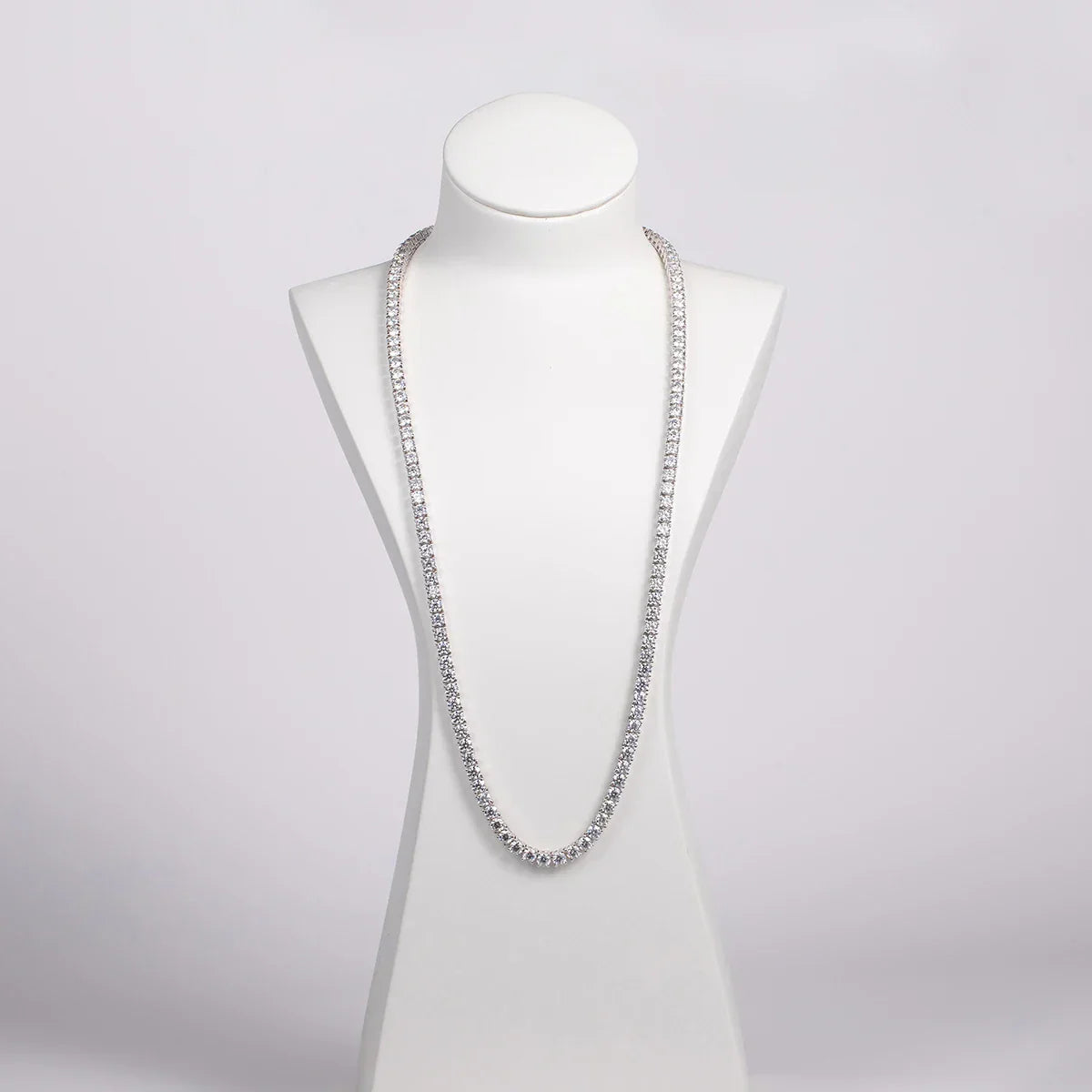 Colar Riviera em Ouro Branco com Moissanites Brilhantes Yuna Joias - Colar