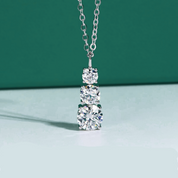 Colar Trilogy com Moissanites – Luxo Atemporal em Prata 925 ou Ouro 10k, 14k e 18k - Yuna Joias - Yuna Joias