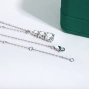 Colar Trilogy com Moissanites – Luxo Atemporal em Prata 925 ou Ouro 10k, 14k e 18k - Yuna Joias - Yuna Joias