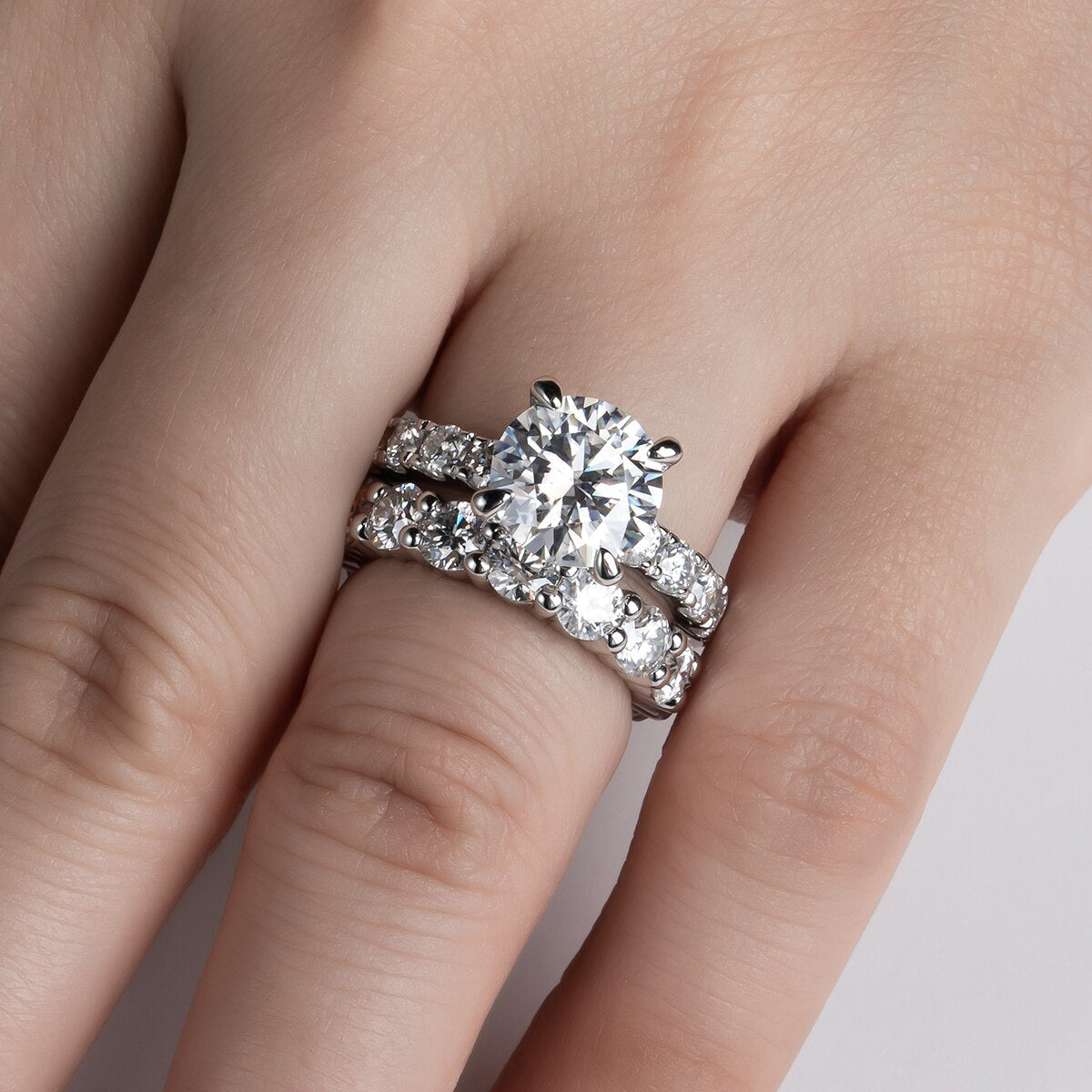 Anel Jasmin com Moissanite 4.3ct + Aliança Wedding – Prata 925 com Ouro Branco 18k - Yuna Joias - Yuna Joias