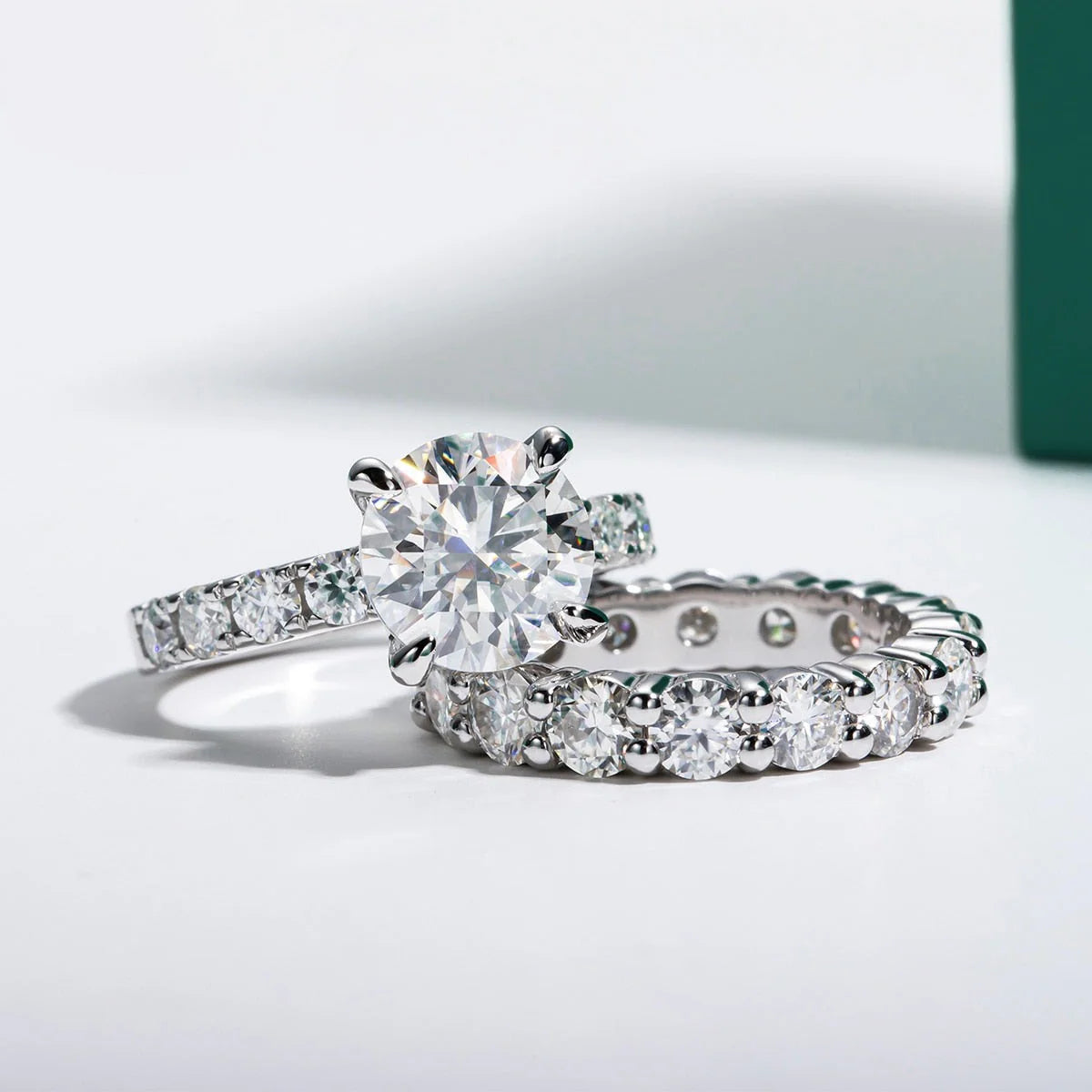 Anel Jasmin com Moissanite 4.3ct + Aliança Wedding – Prata 925 com Ouro Branco 18k - Yuna Joias