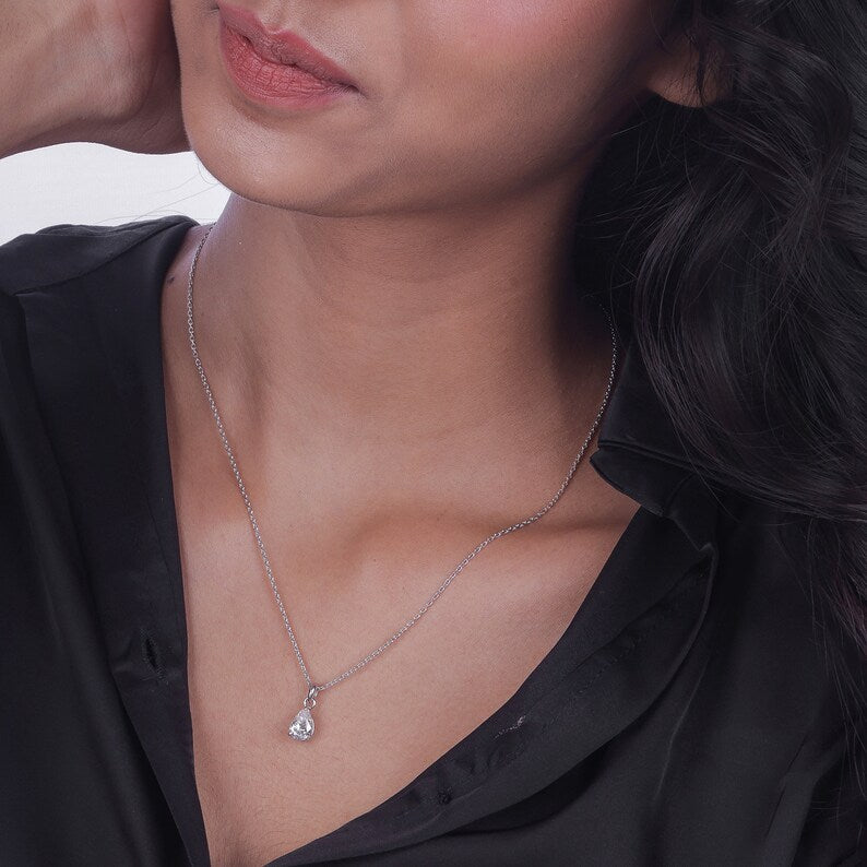 Colar de Moissanite 2.0ct em Prata 925 com Banho de Ouro 18k – Yuna Joias
