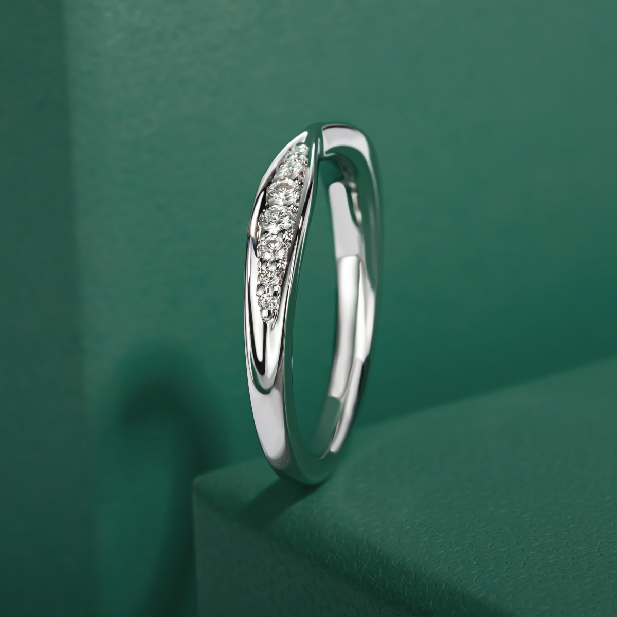 Meia Aliança Infinity em Ouro Branco 18k com Moissanites Tamanhos Variados - Meia Aliança